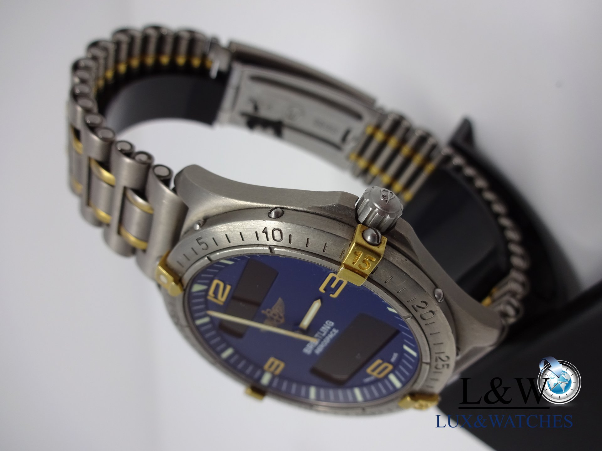 breitling aerospace titanium gold